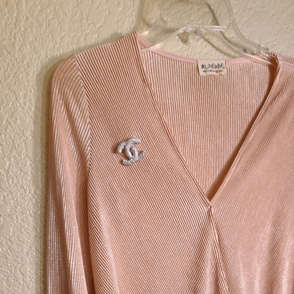 Top - Picture 2 of 3